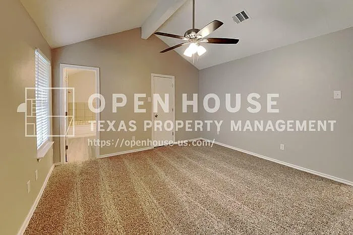2621 Primrose Ln — Photo 7
