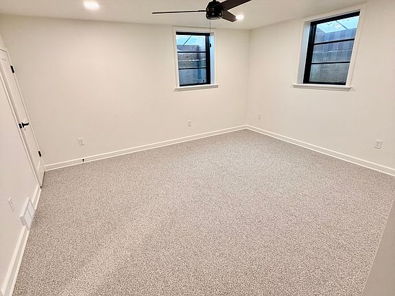 4th image of 1015 W 9th St #1