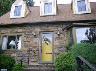 720 E Manoa Rd, Havertown, PA 19083