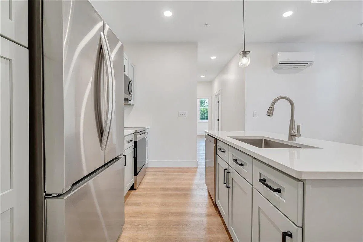 528 E Cleveland Ave - Unit 2 — Photo 2
