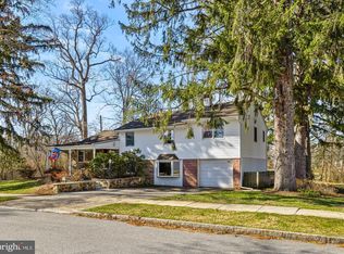 830 Lewis Ln, Bryn Mawr, PA 19010