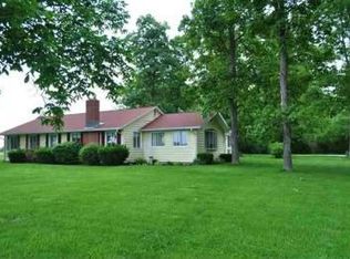 2076 Shoemaker Ln, Centerville, IN 47330