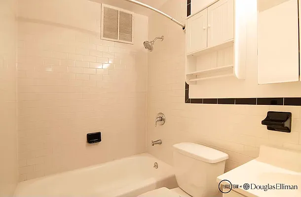 Rented by Douglas Elliman | media 16