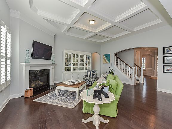 Spacious Family Room