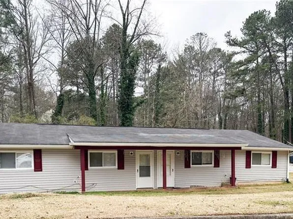 541 Springwoods Dr, Forest Park, GA 30297