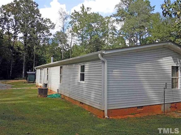 2nd image of 2821 Tarheel Ln