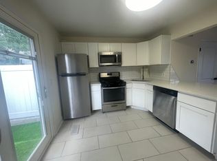 456 Drumgoole Rd W #A, Staten Island, NY 10312