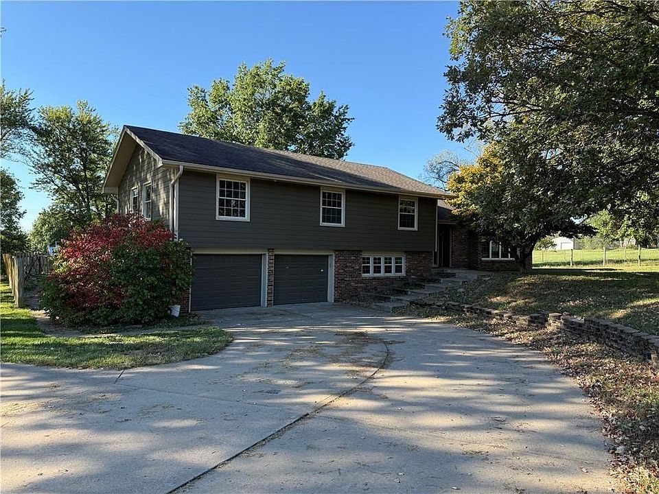 1st image of 17017 NE 180th St