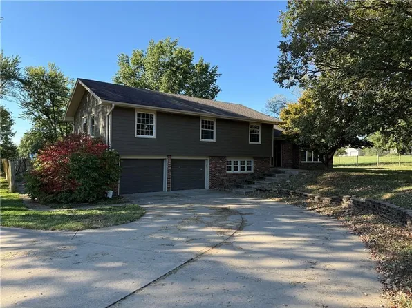17017 NE 180th St, Holt, MO 64048
