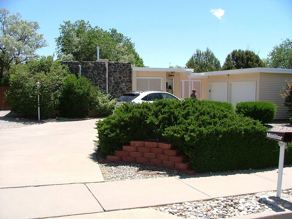 Driveway Entrance