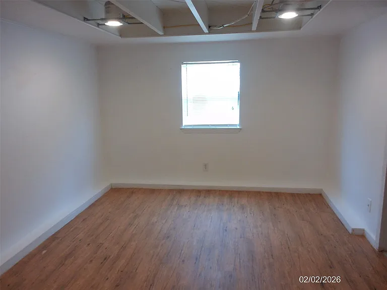 4619 Avenue S — Photo 25