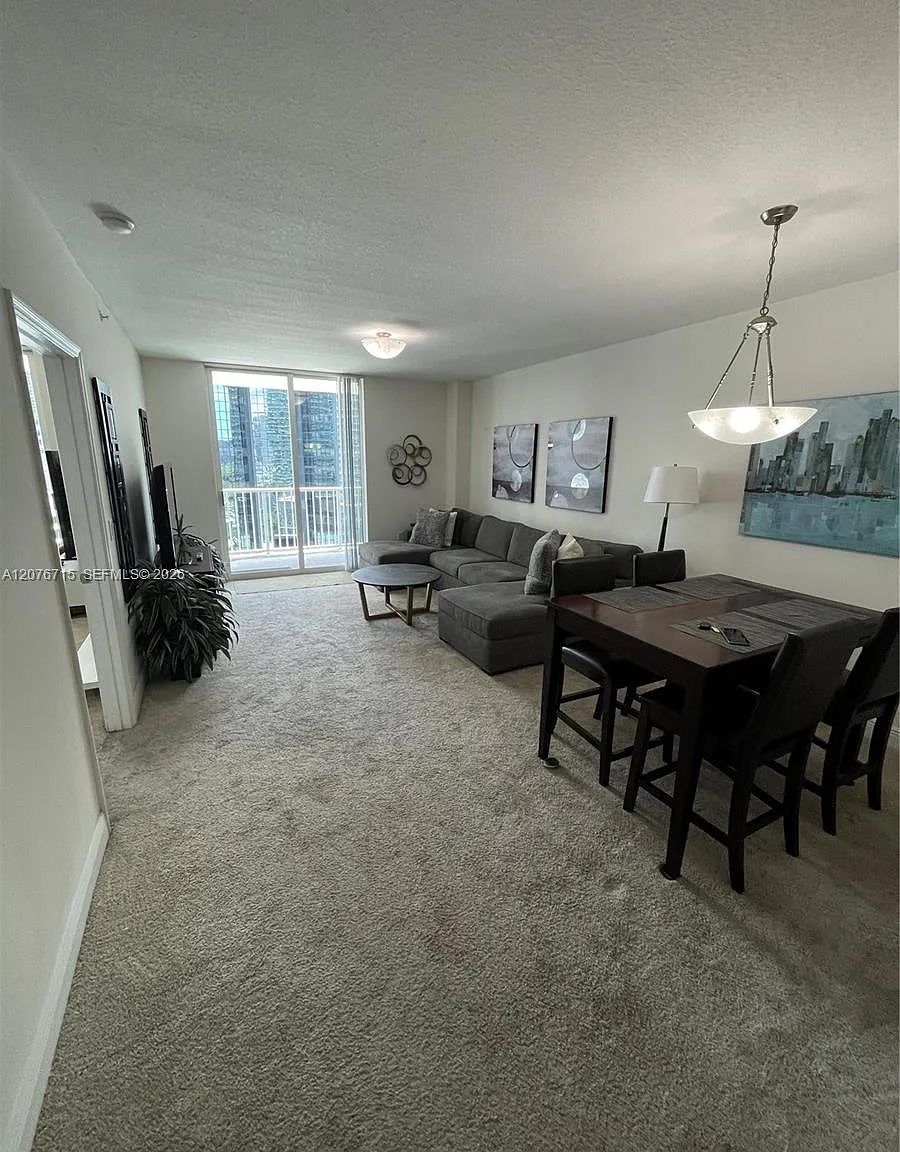 Vue At Brickell Condo — Photo 3