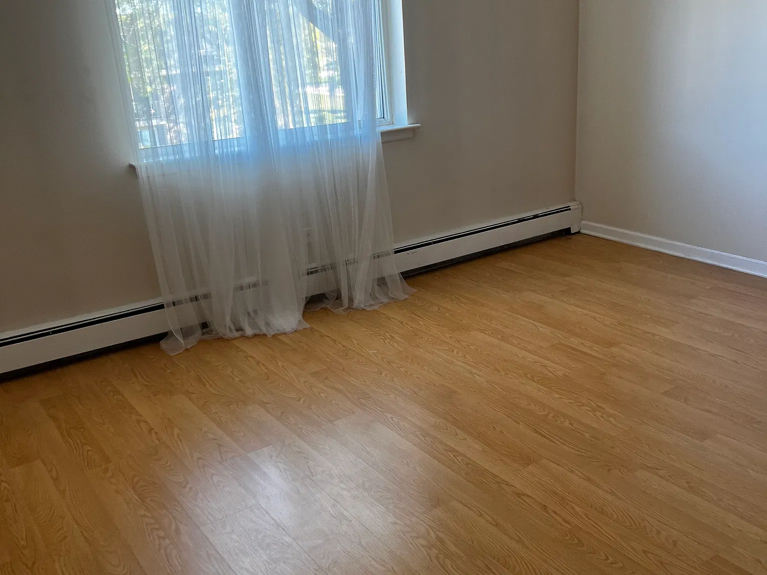 1 bed, 750 sqft, $1,400 — Photo 4