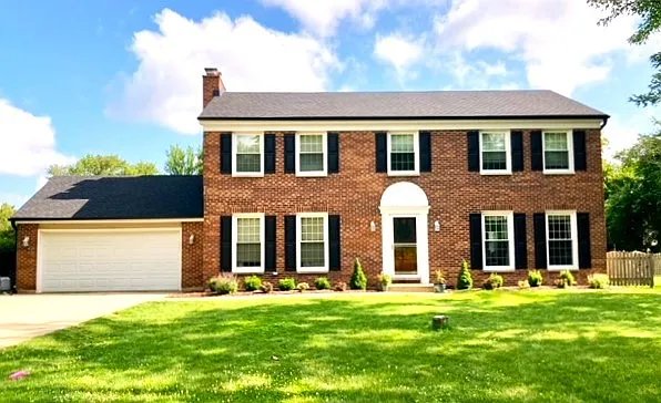 31W730 Nancy Ln photo 1