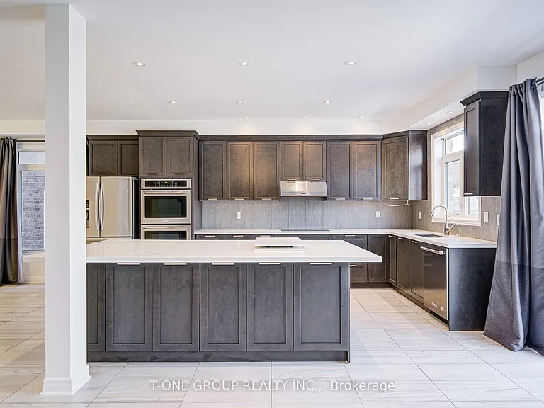 60 Lewis Ave — Photo 15