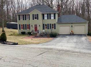 12 Blueberry Ln, Webster, MA 01570