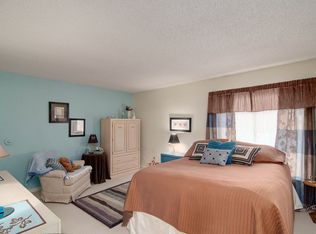 6913 S Knolls Way, Centennial, CO 80122