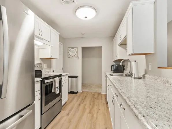 181 Littleton Rd Unit 229, Chelmsford, MA 01824