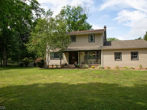 4 Laurel Pl, Chester Twp., NJ 07930