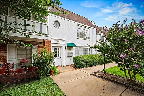 2501 Marilee Ln #4 Photo 1