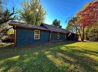 40 N Main St, Batesville, AR 72501