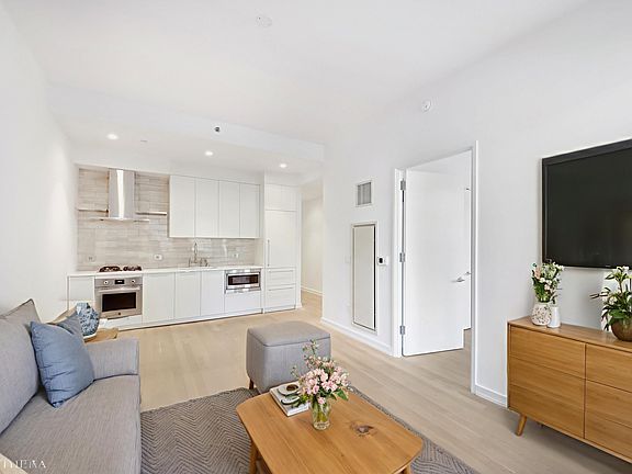 4th image of 234 E 23rd St #2A