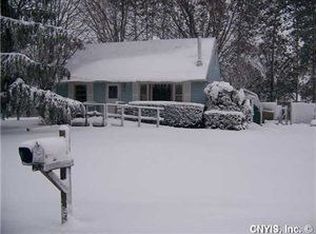 220 Juanita Dr, Liverpool, NY 13090