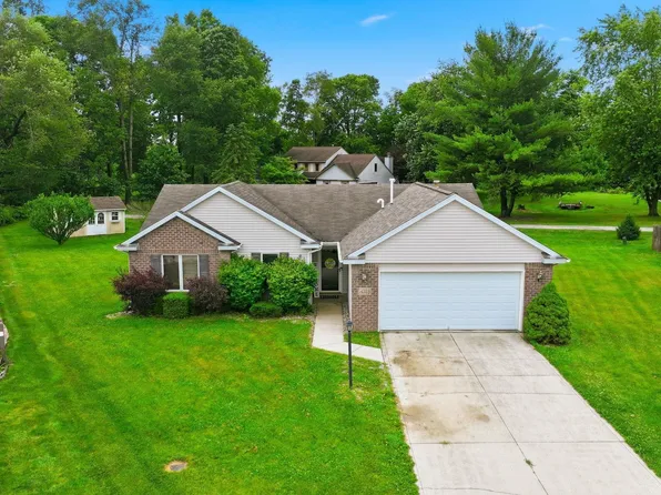 4223 Three Oaks Dr, Fort Wayne, IN 46809