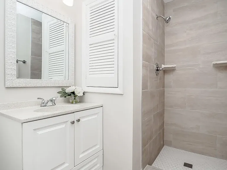 5823 Windham Dr — Photo 15