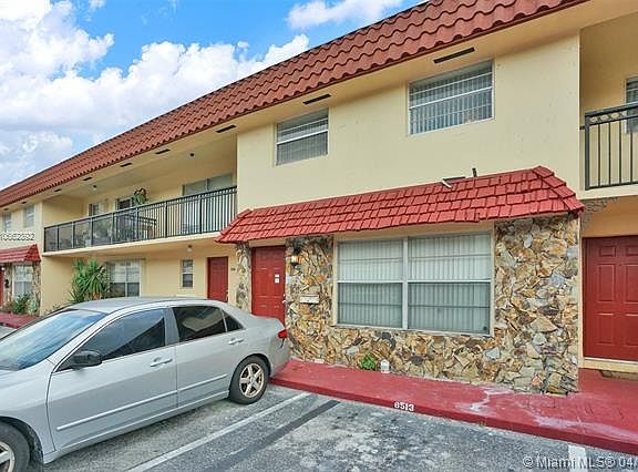 2nd image of 6513 SW 41st Pl #63
