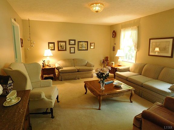5th image of 92 Gentry Dr