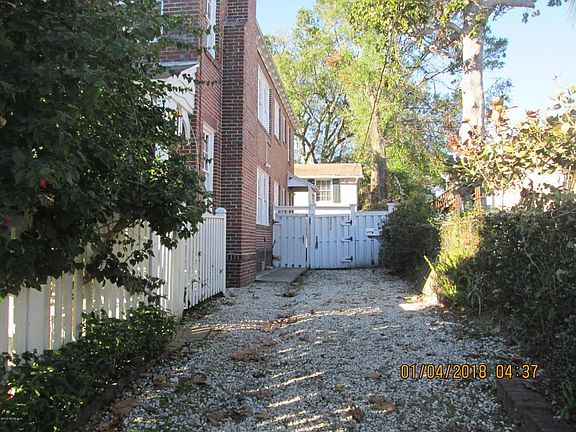 2nd image of 2313 Forbes St