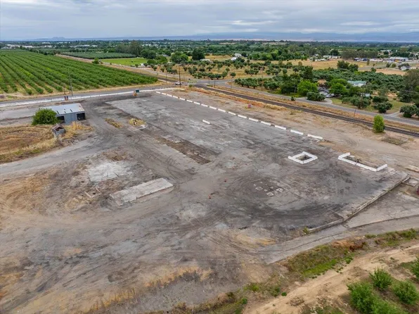 22985 South Ave, Corning, CA 96021