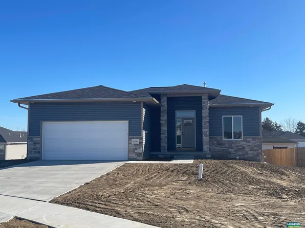 2726 Kinzie Cir, Lincoln, NE 68507