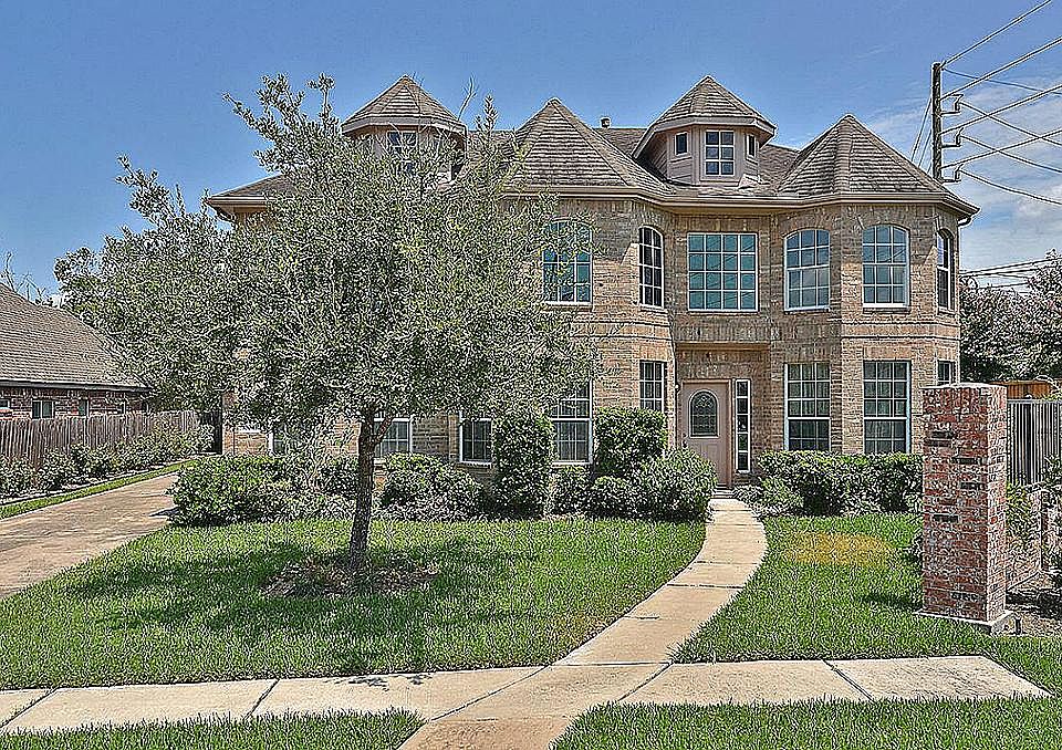 1st image of 10043 Halston Dr