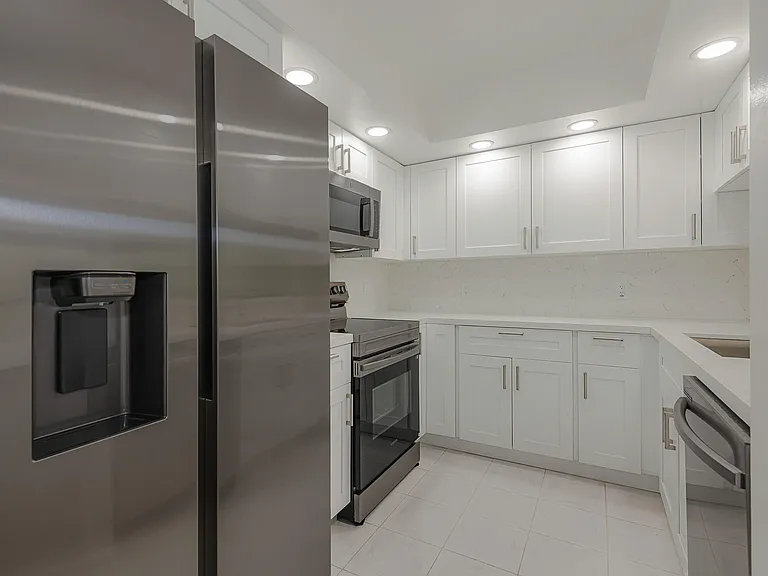 13800 SW 14th St #211C — Photo 3