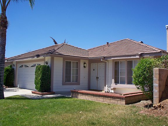 2nd image of 25714 Vespucci Ave