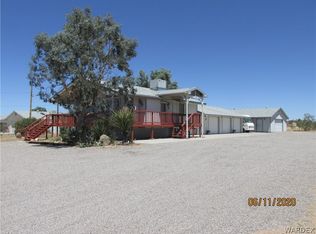 5487 Chino Dr, Golden Valley, AZ 86413