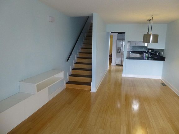 2nd image of 420 Olympia Dr
