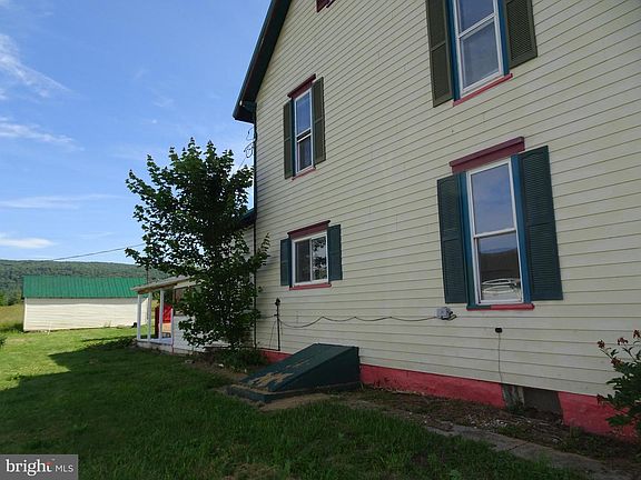 4th image of 114 W Main St