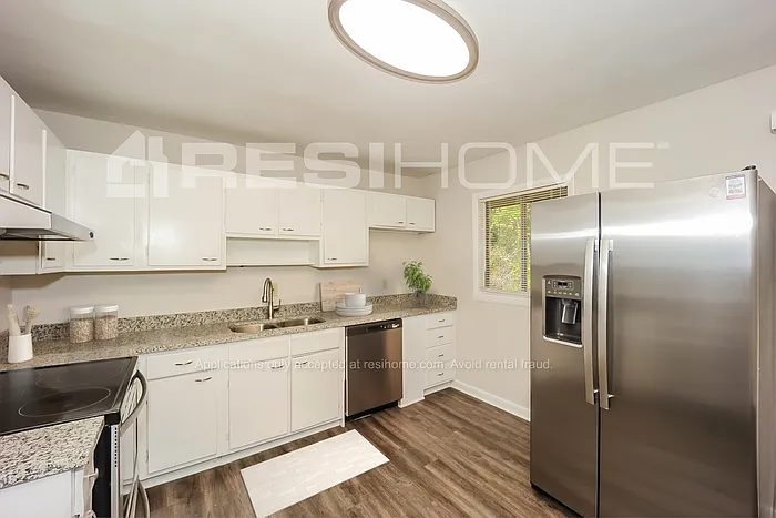 6790 Gillis Ct — Photo 4
