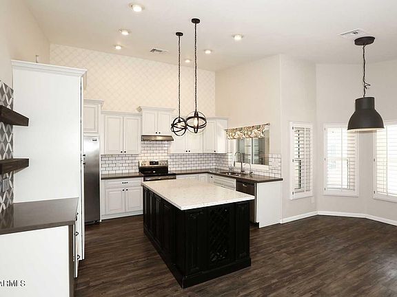 5th image of 2647 E SOUTH FORK Drive