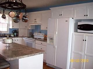 2nd image of 150 Hill Haven Pl