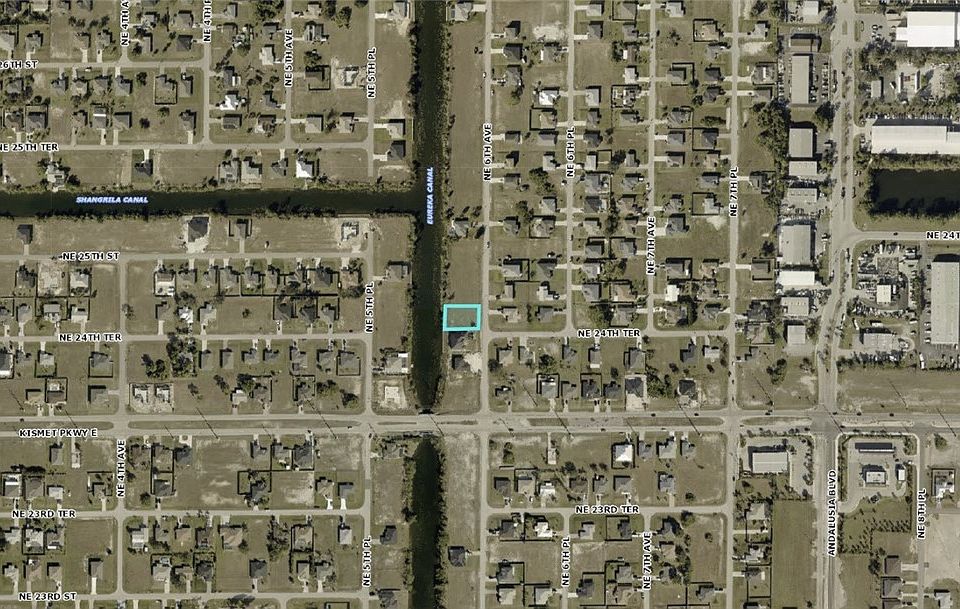 2nd image of 2416 NE 6th Ave