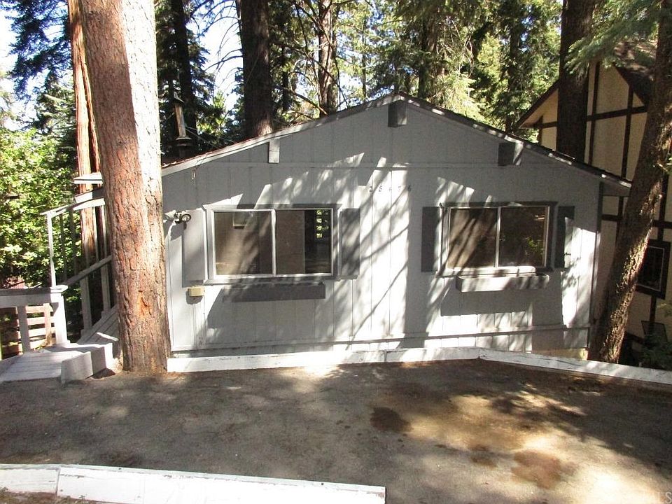 1st image of 28476 Larchmont Ln