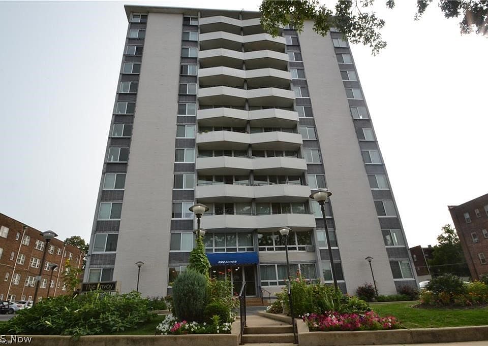 1st image of 11811 Lake Ave APT 102