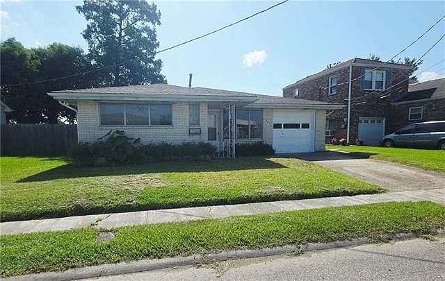 1st image of 333 Riverdale Dr