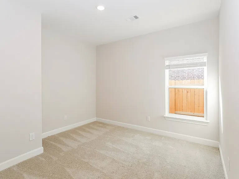1106 Princeton Hts — Photo 14
