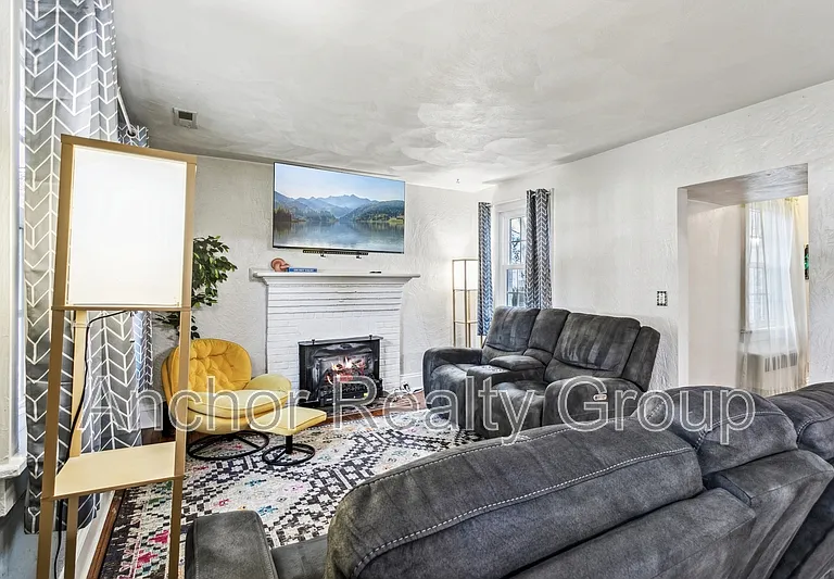 1839 Edgewood Ave — Photo 9