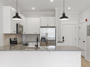843 Main St #102, Clinton, MA 01510